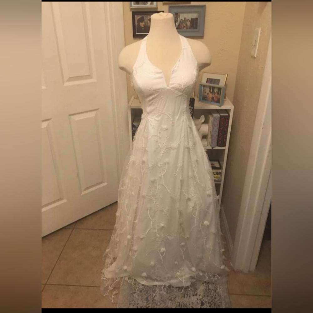 Beautiful White Formal or Wedding Dress. Size 3/4. NWT.